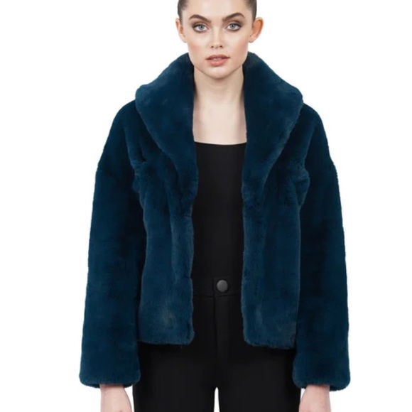 LOVE TOKEN | TIARA FAUX FUR JACKET - Picture 6 of 10